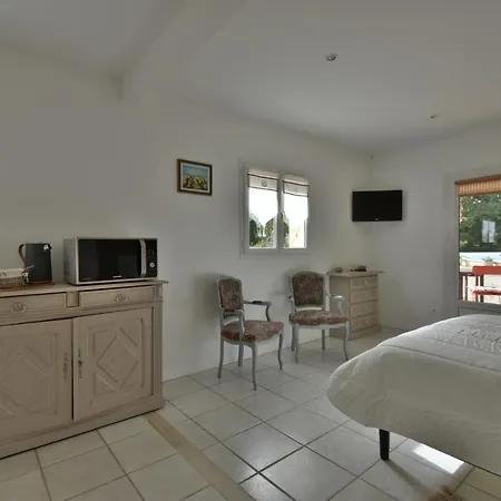 Konukevi Maison A Vallon 3*