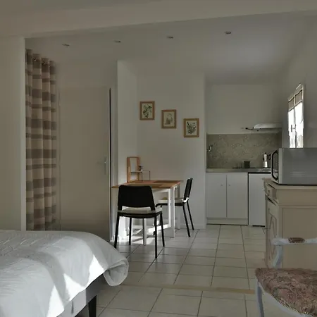 Maison A Vallon Guest house